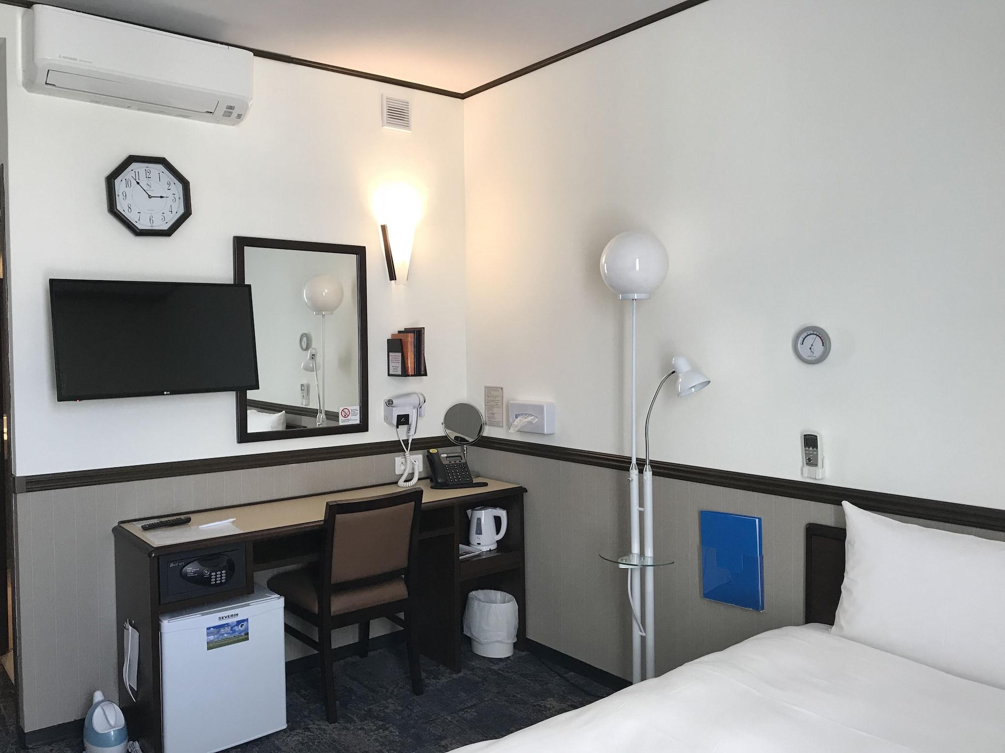 Toyoko Saint Charles Hotel 3*